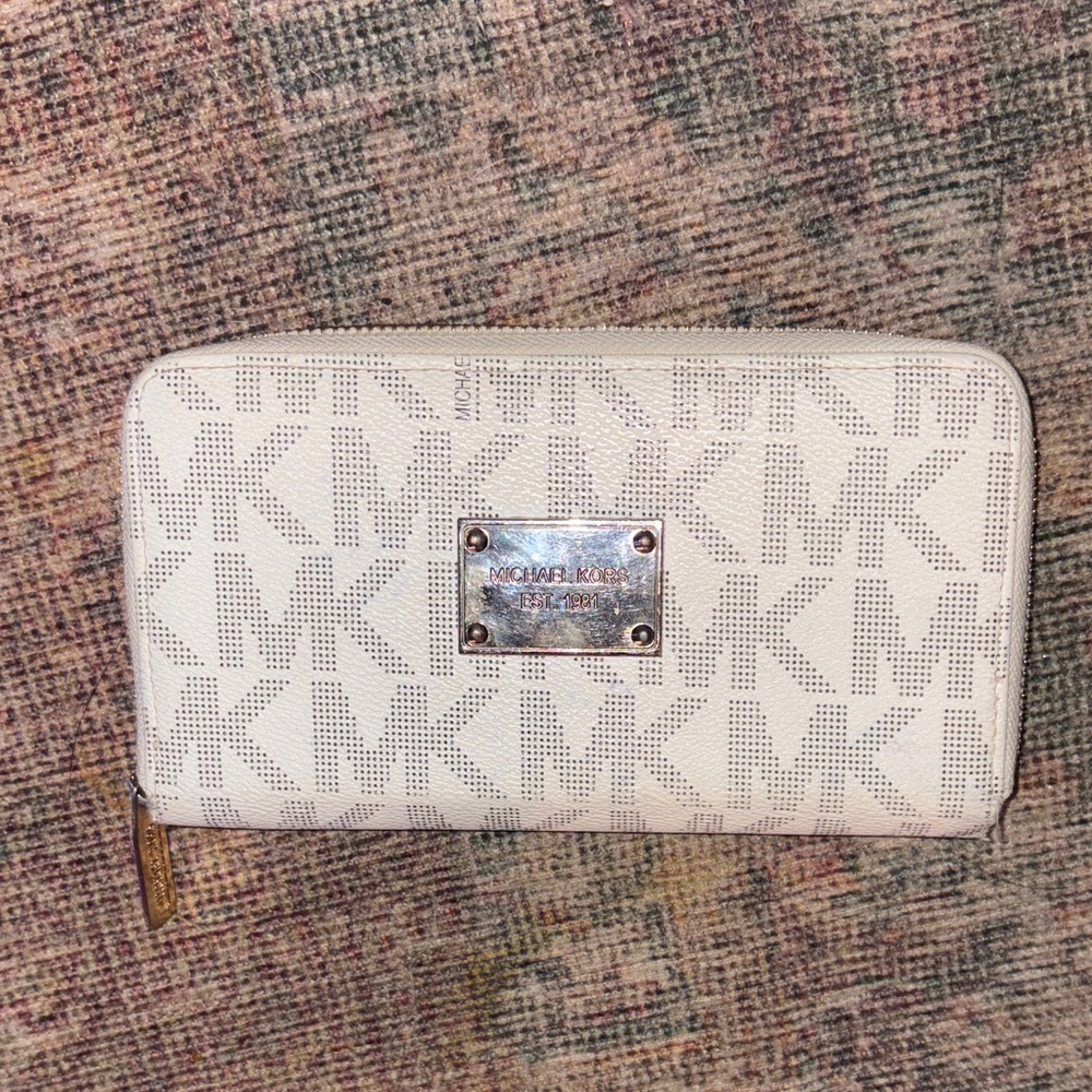 Michael Kors Cream Logo Zip Wallet